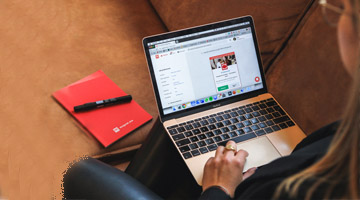 lady on laptop